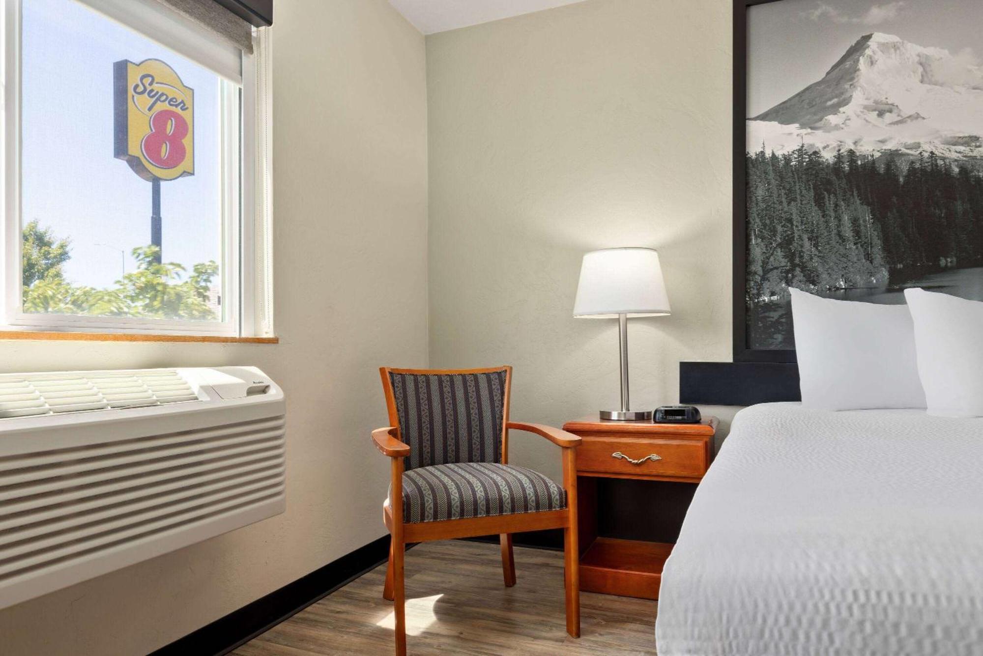 Super 8 By Wyndham Roseburg Hotel Exterior foto